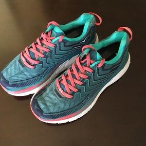 HOKA One One Women’s Clifton 4 Size 8